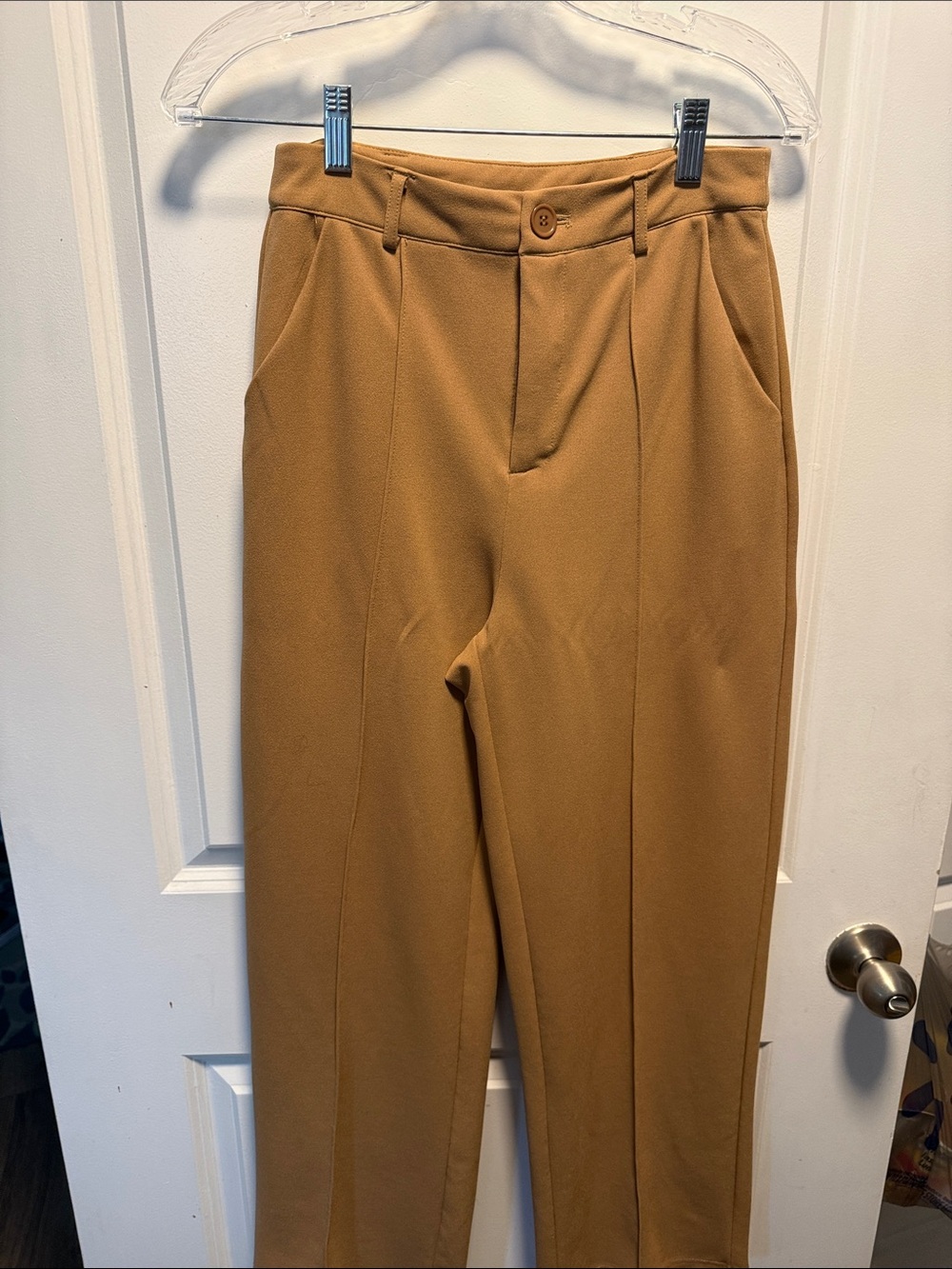 High-Rise Tailored Trousers in Camel